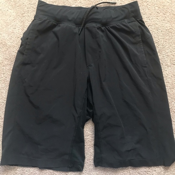 lululemon athletica Other - men’s black lululemon shorts